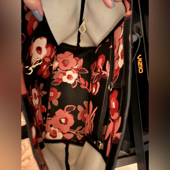 Kate Spade New York Hawthorne Floral Tote - Picture 4 of 6